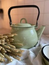 Bouilloire en émail vert jade
