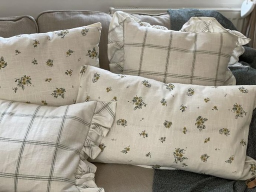 [421101] Housse coussin motif floral - 35 x 65 cm